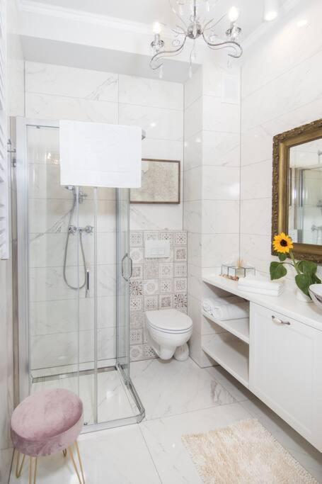 1 - Bedroom - Plac Na Groblach 19 *